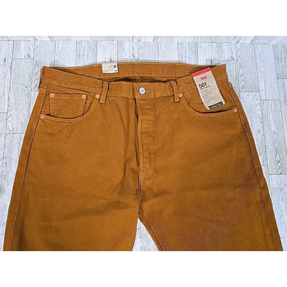 Levi's 501 Mens Jeans 38x32 Straight Leg Brown Sits at Waist Relaxed Thru Thigh